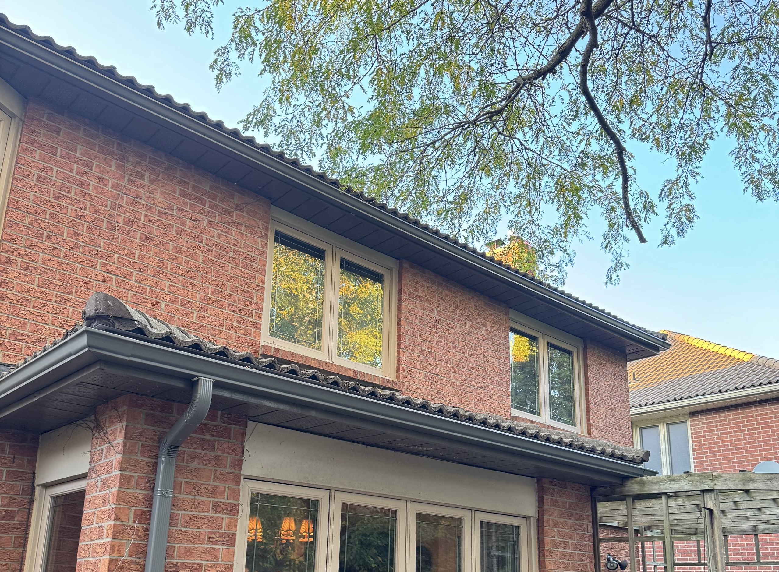 Gutter repair and installation service